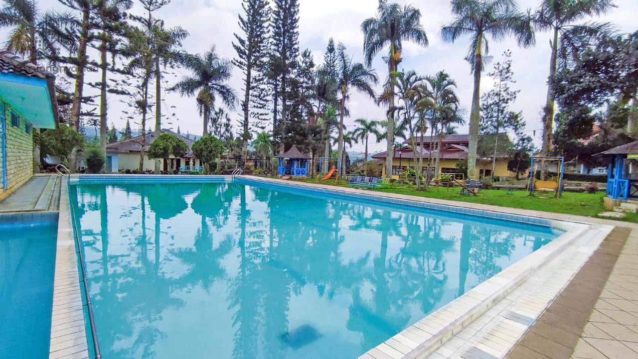 Sukanagalih Resort By Ruang Nyaman Cimacan Ngoại thất bức ảnh